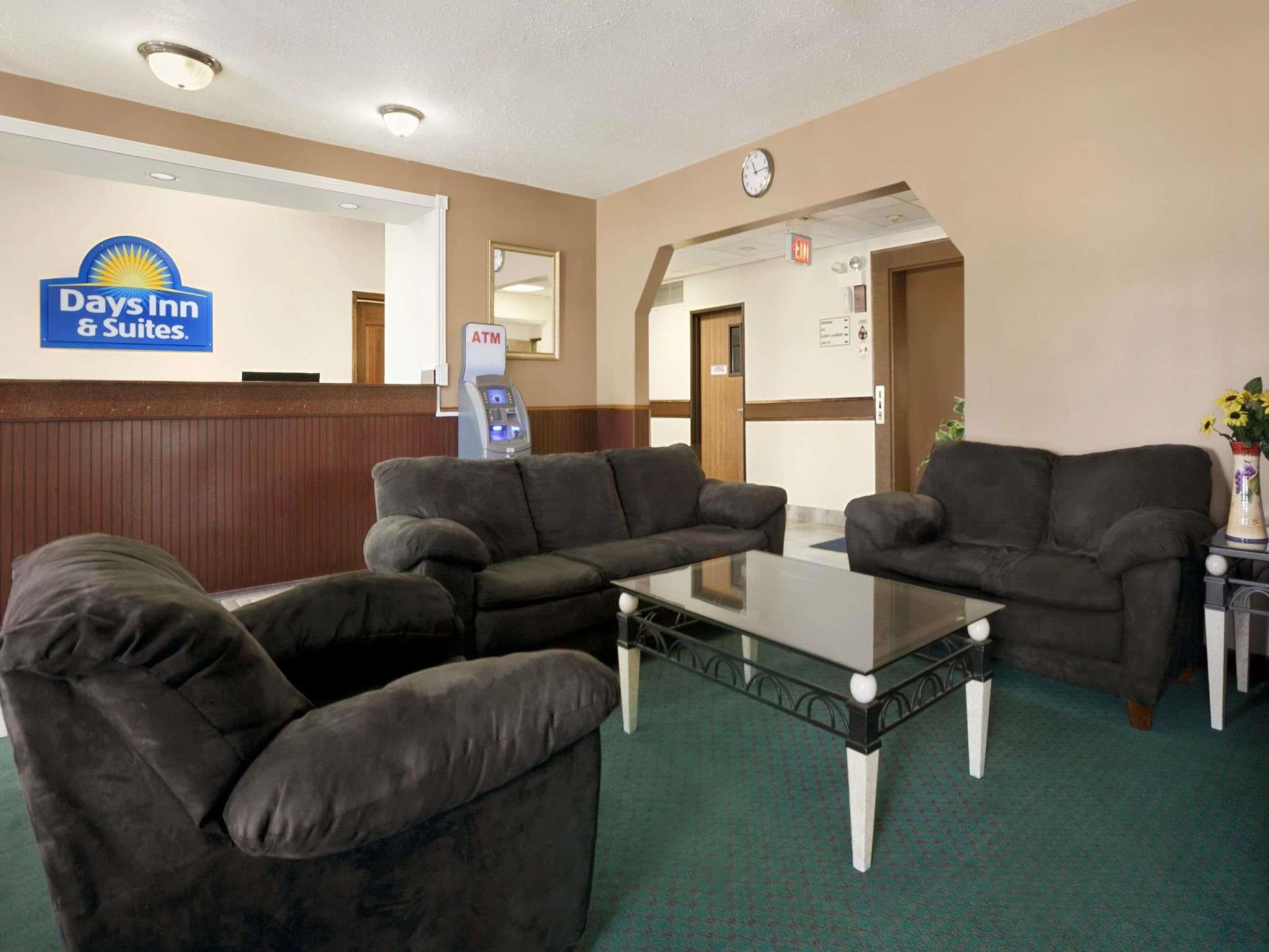 Days Inn & Suites By Wyndham Romeoville Εξωτερικό φωτογραφία