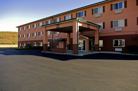 Days Inn & Suites By Wyndham Romeoville Εξωτερικό φωτογραφία